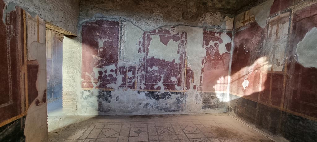 Stabiae, Villa Arianna, December 2023. Room 5, looking towards north wall of cubiculum. Photo courtesy of Miriam Colomer.