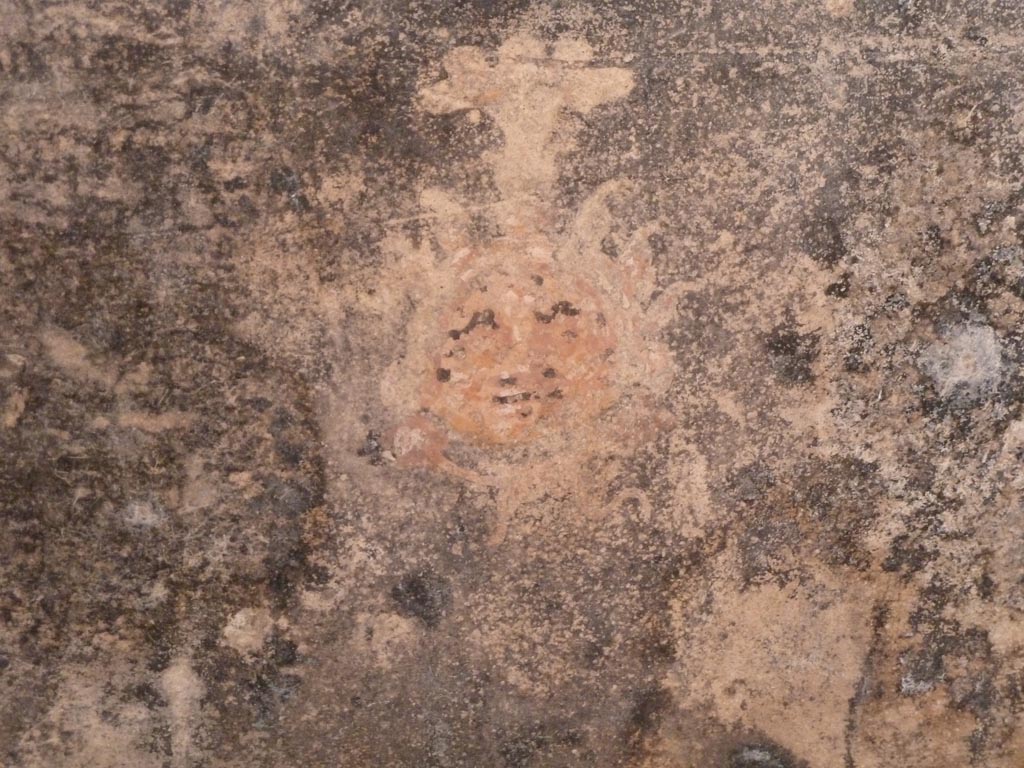 Stabiae, Villa Arianna, September 2015. W30, detail of painted mask from zoccolo on west wall.
