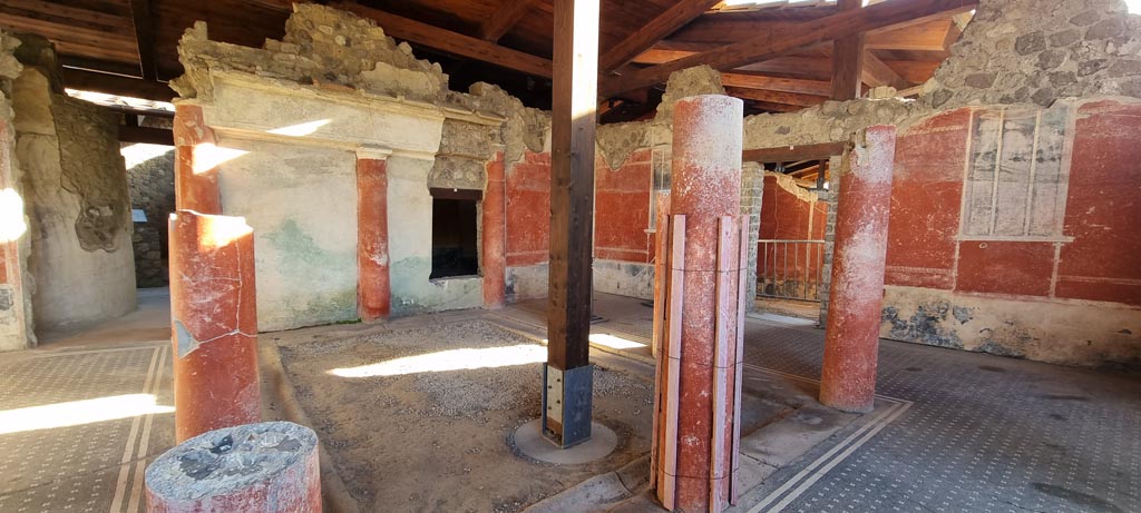 Stabiae, Villa Arianna, December 2023. W30, looking south-east across small peristyle W29. Photo courtesy of Miriam Colomer.