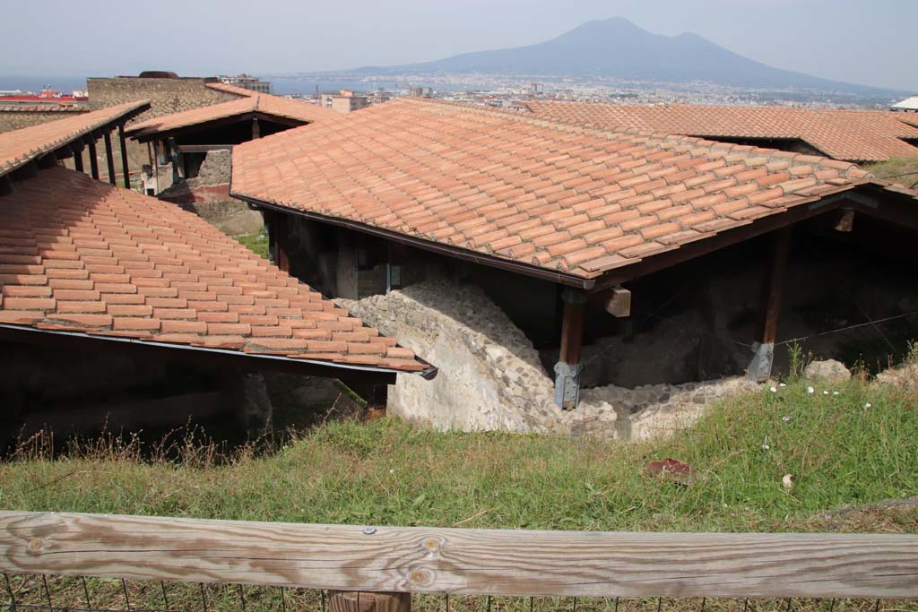 Stabiae, Villa Arianna, September 2021. Looking towards rustic quarters, on right, on east side of ramp. Photo courtesy of Klaus Heese.