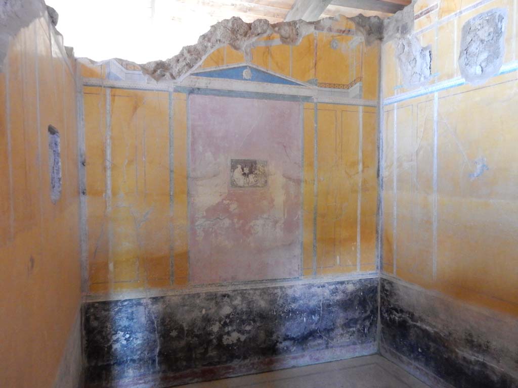 Stabiae, Villa Arianna, June 2019. W,28, looking towards alcove at east end. Photo courtesy of Buzz Ferebee.