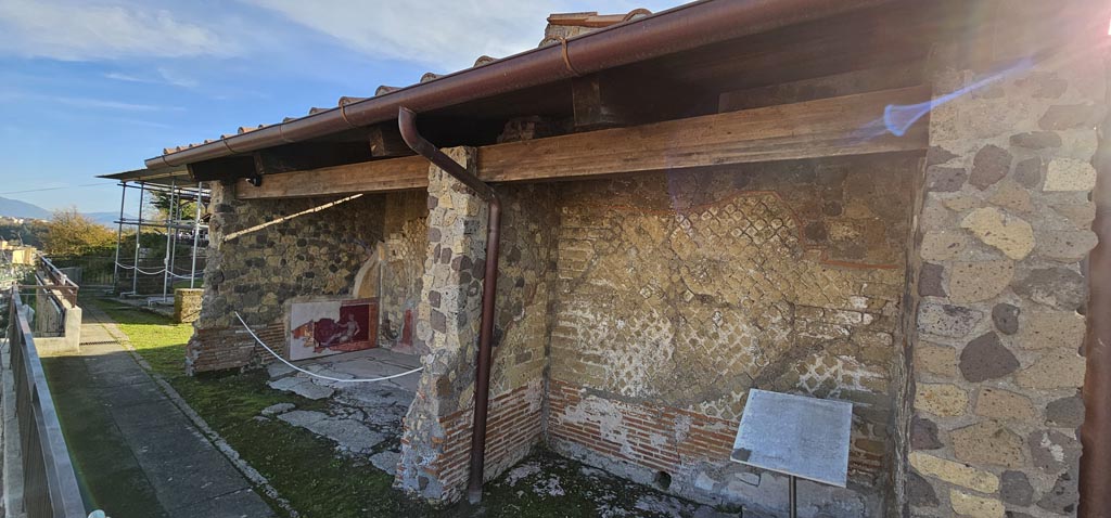 Stabiae, Villa Arianna, December 2023. Room 17, centre left, room 19, centre right. Photo courtesy of Miriam Colomer.