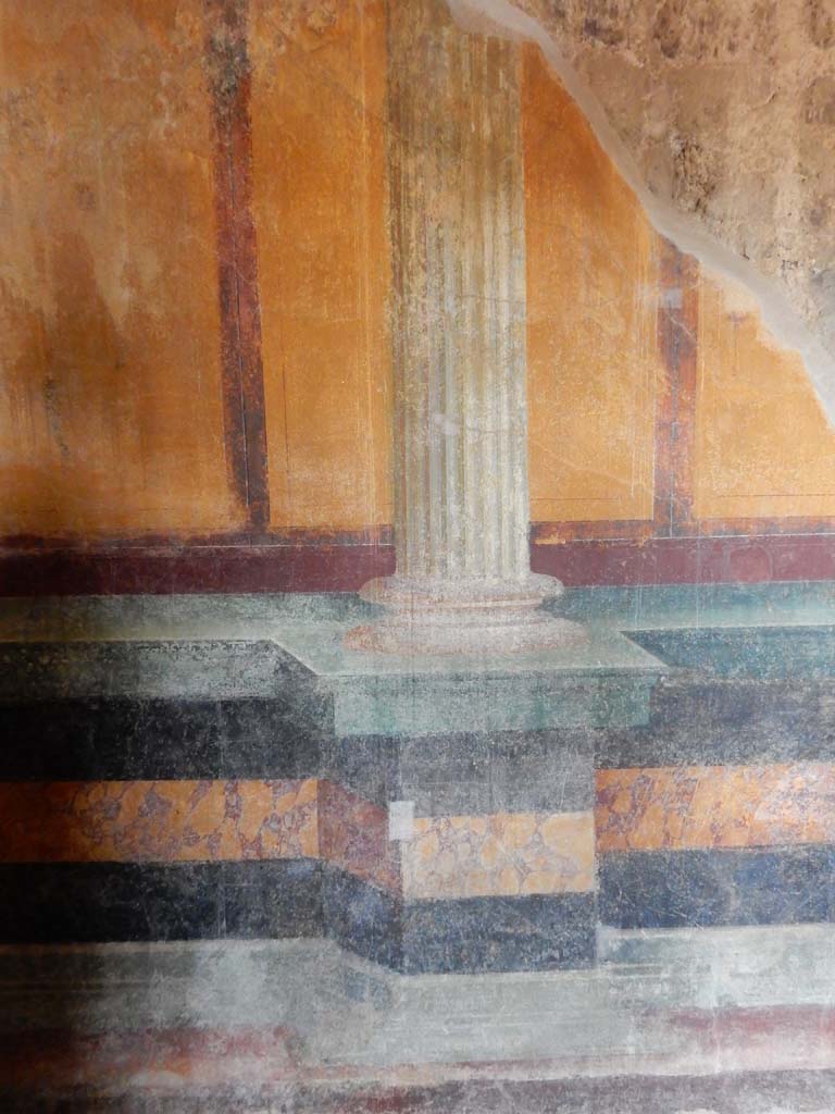 Stabiae, Villa Arianna, June 2019. Room 37, detail of remaining painted decoration.
Photo courtesy of Buzz Ferebee.