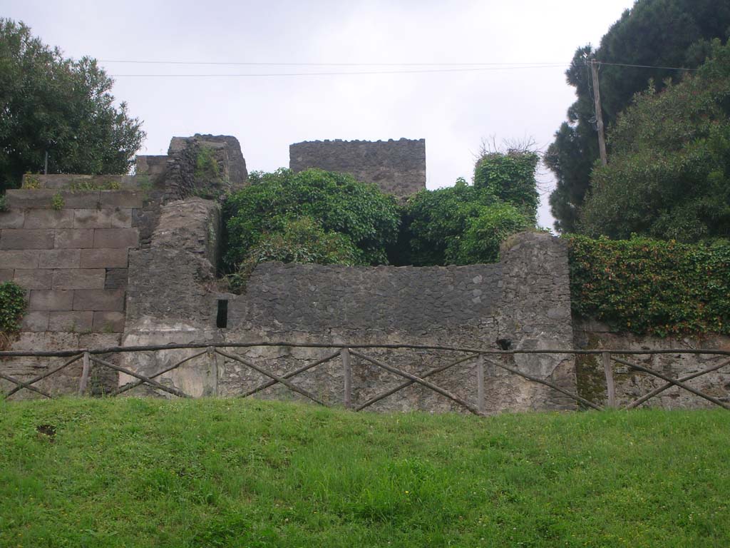Tower VI, Pompeii. May 2010. Looking towards east side of Tower and City Walls. Photo courtesy of Ivo van der Graaff.