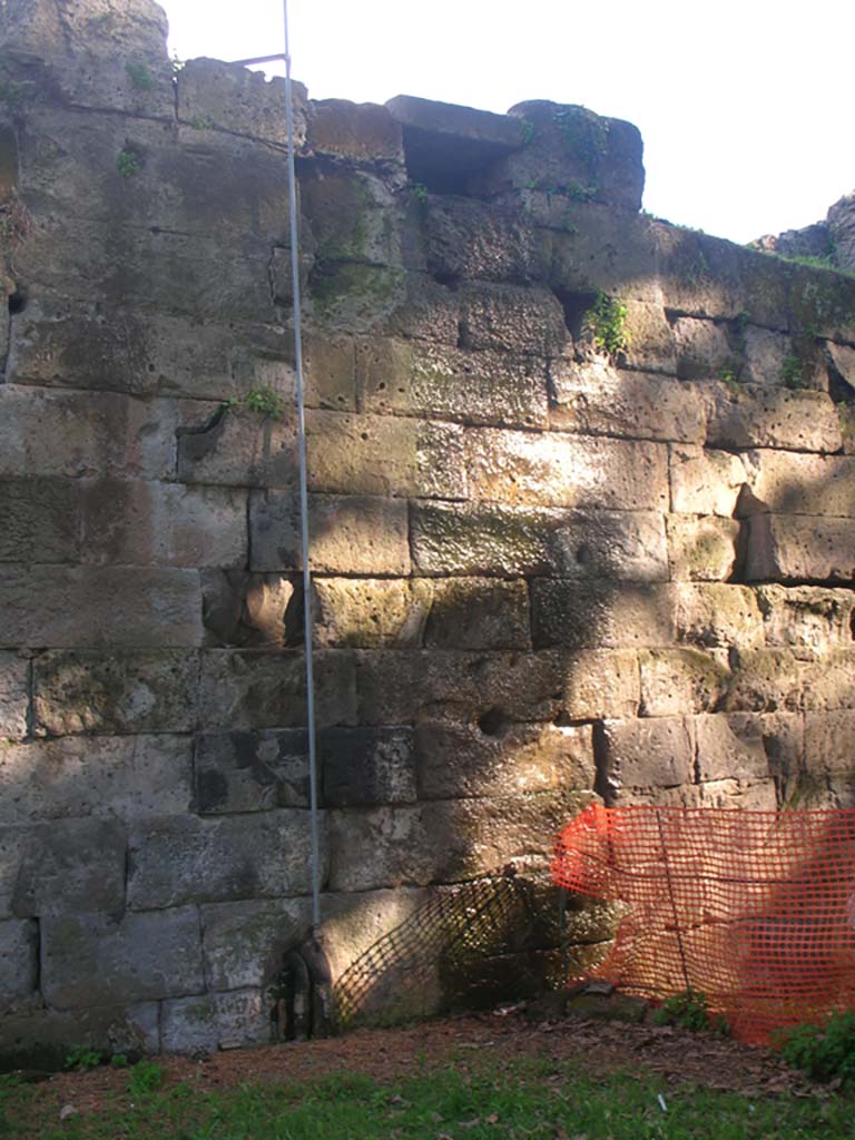 City Walls, Pompeii. May 2010. 
North exterior wall on east side of Tower X. Photo courtesy of Ivo van der Graaff.
